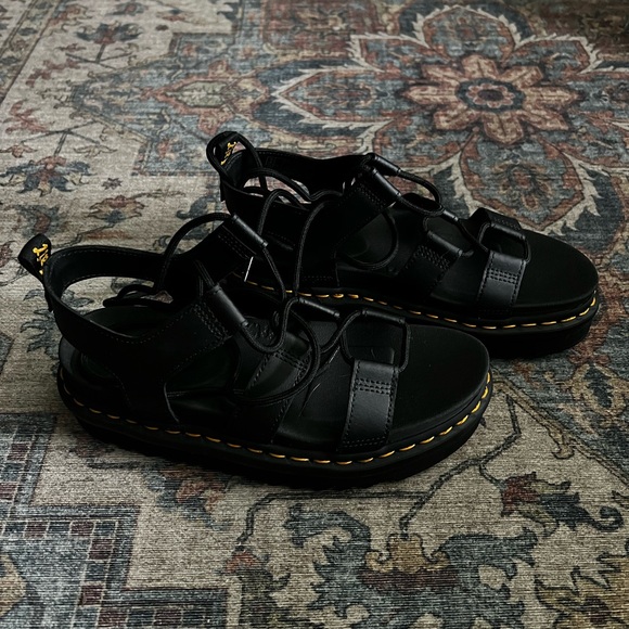 Brand new DR MARTEN sandals - Picture 3 of 7